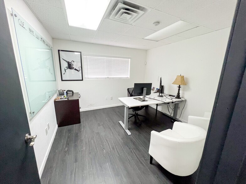 More Photos Of 394 N 3rd Ave, Phoenix Office For Sale