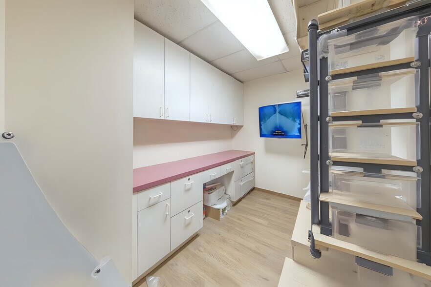 More Photos Of 6116 Rolling Rd, Springfield Medical For Sale