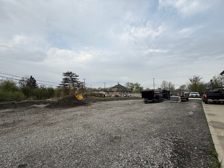 More Photos Of 12010 Telegraph Rd, Carleton Warehouse For Lease