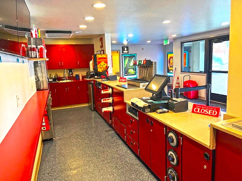 More Photos Of 1311 Adams Ave, La Grande Sports And Entertainment For Sale