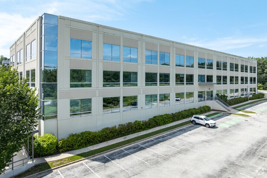 More Photos Of 7031 Ridge Rd, Hanover Office For Lease