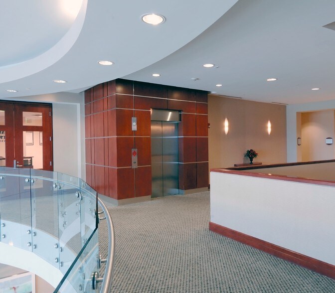 More Photos Of 1001 W Southern Ave, Mesa Office For Lease