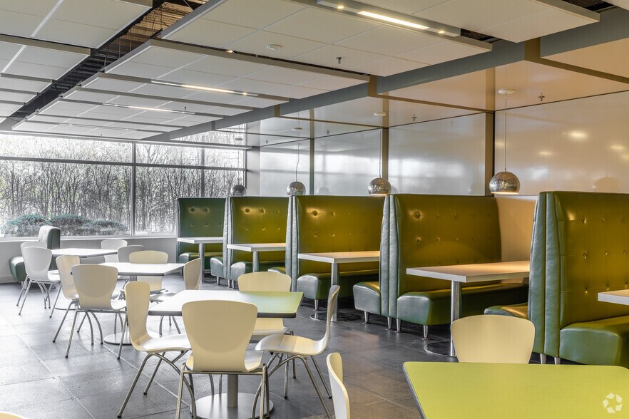 More Photos Of 108 Leigus Rd, Wallingford Office For Lease