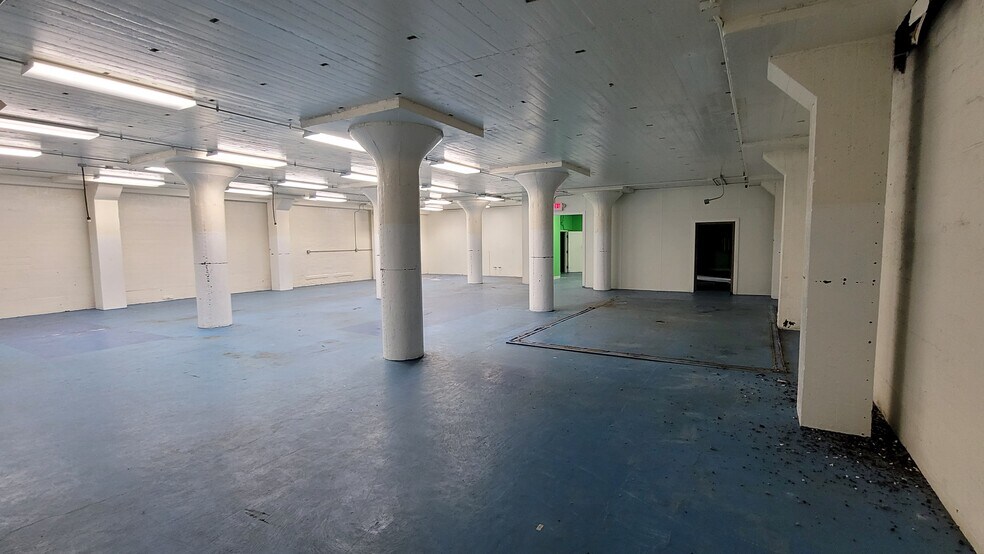 More Photos Of 35 High St, Poughkeepsie Warehouse For Lease