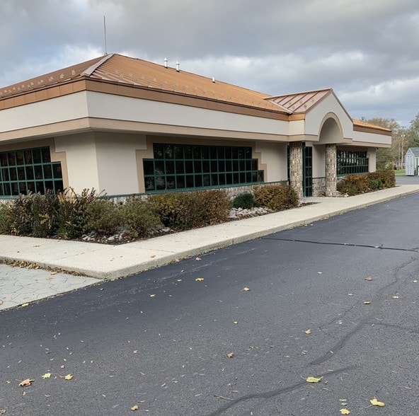 More Photos Of 10500 Chicago Dr, Zeeland Storefront Retail Office For Sale