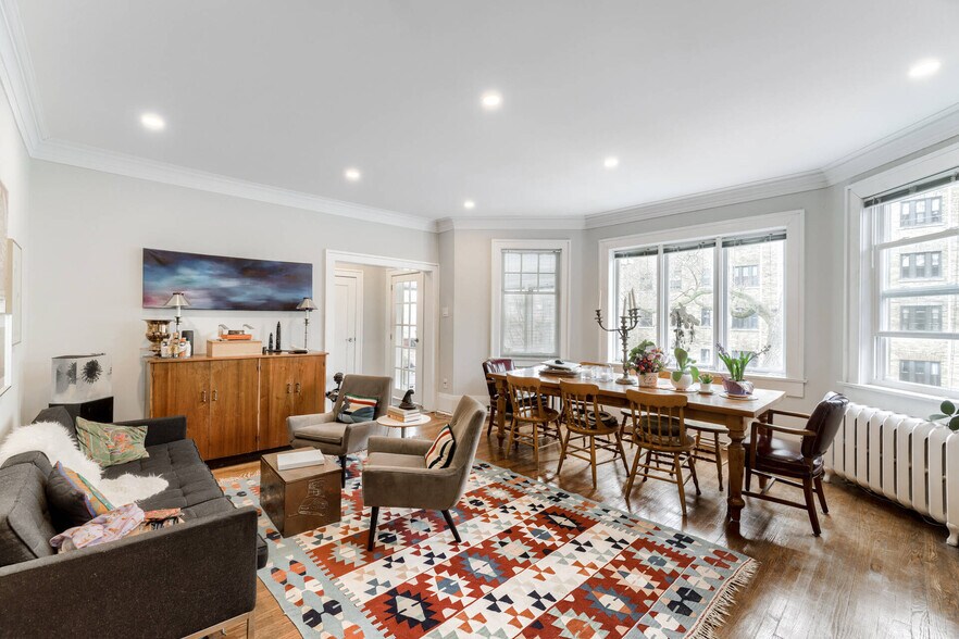 More Photos Of 4 Oriole Gdns, Toronto Apartments For Sale