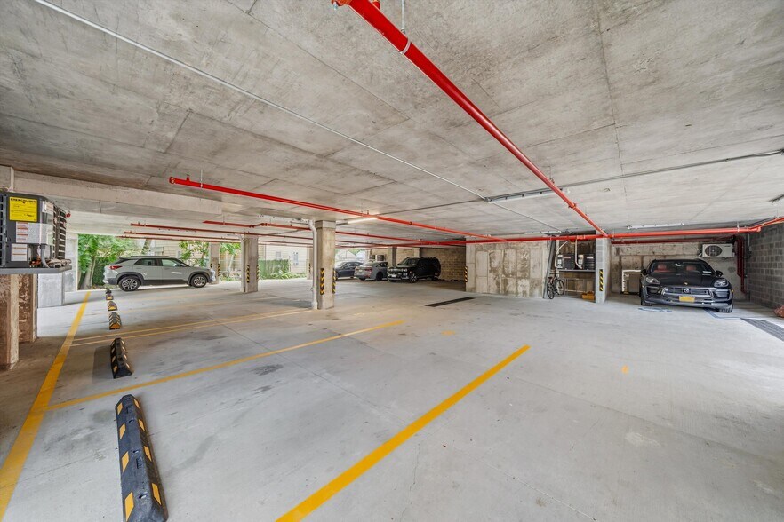 More Photos Of 122 Greenwich Ave, Goshen Multifamily For Sale