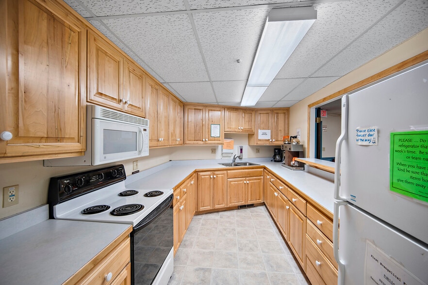 More Photos Of 820 N 30th St, Colorado Springs Religious Facility For Sale