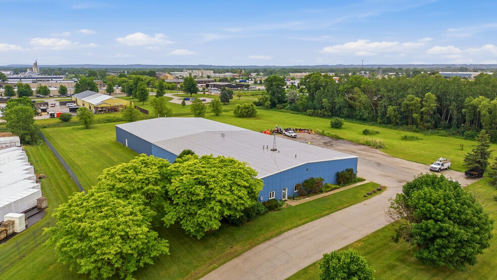 Primary Photo Of 65 Blodgett Ct, Fond Du Lac Warehouse For Sale