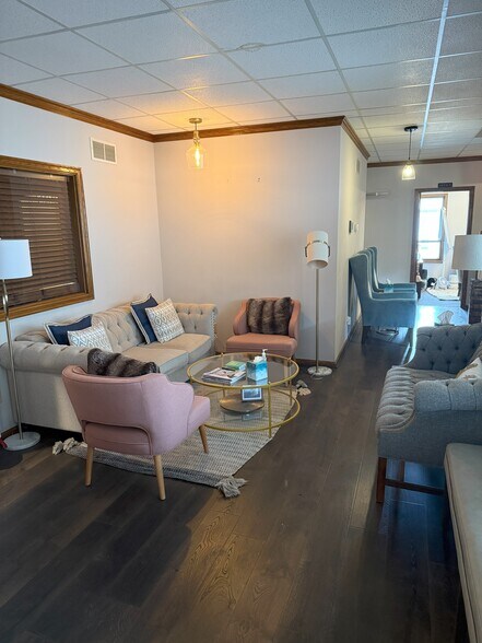 More Photos Of 71 E Wilson Bridge Rd, Worthington Office For Sale