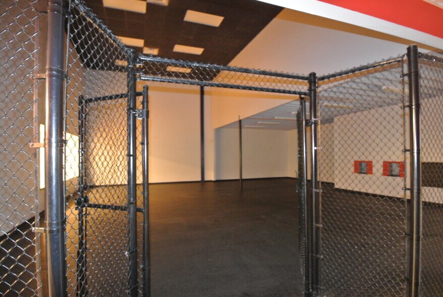 More Photos Of 2911 Brunswick Ave, New Bern Sports And Entertainment For Lease