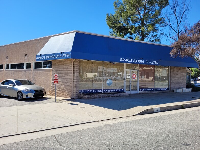 More Photos Of 814 Foothill Blvd, La Cañada Flintridge Storefront For Lease