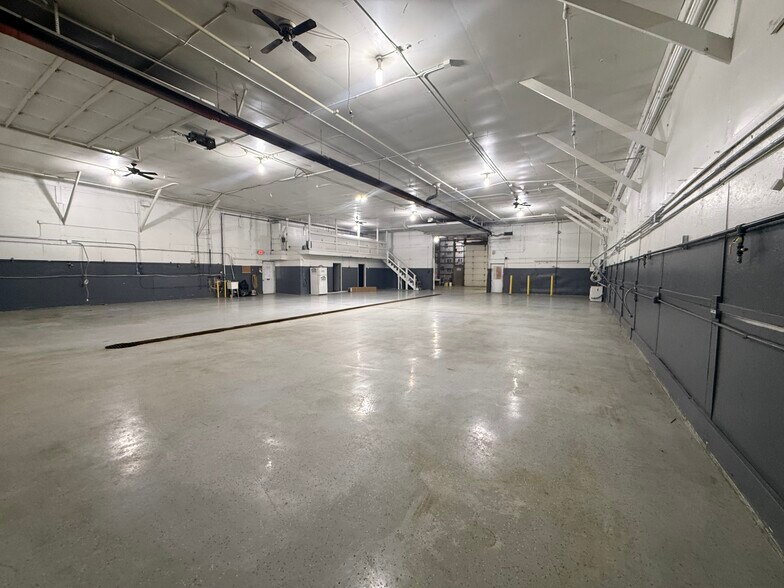 More Photos Of 3233 Dove Rd, Port Huron Warehouse For Sale