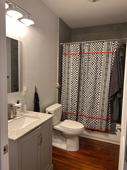 More Photos Of 4227 Main St, Philadelphia Storefront Retail Residential For Sale