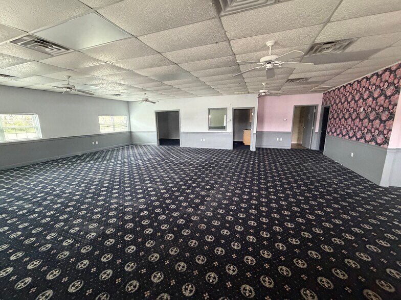 More Photos Of 150 W Center St, West Bridgewater Freestanding For Lease