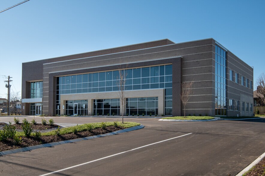 More Photos Of 820 N. Mount Juliet, Mount Juliet Office For Lease