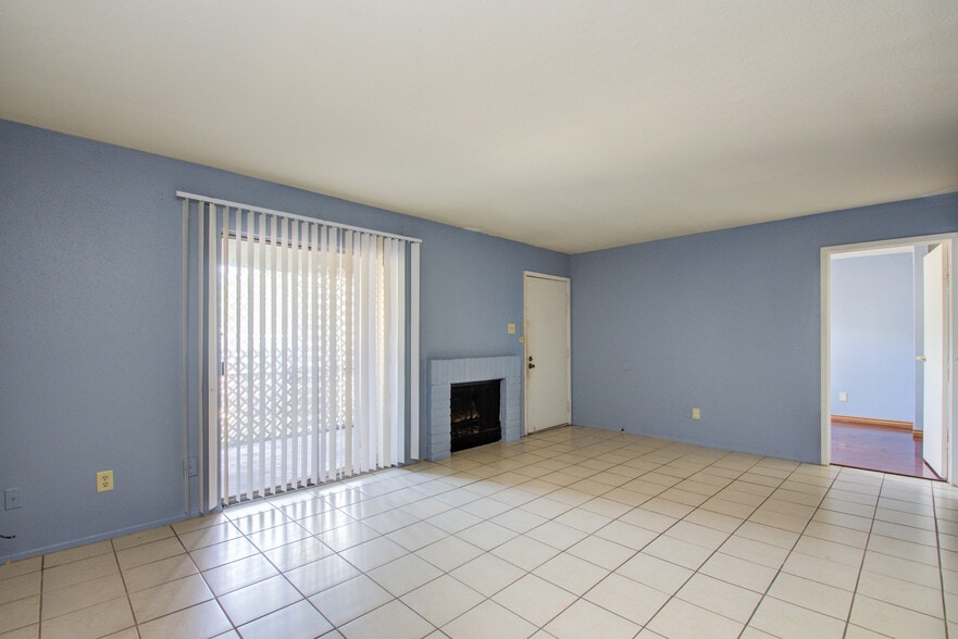 More Photos Of 12506 Ashford Meadow Dr, Houston Apartments For Sale