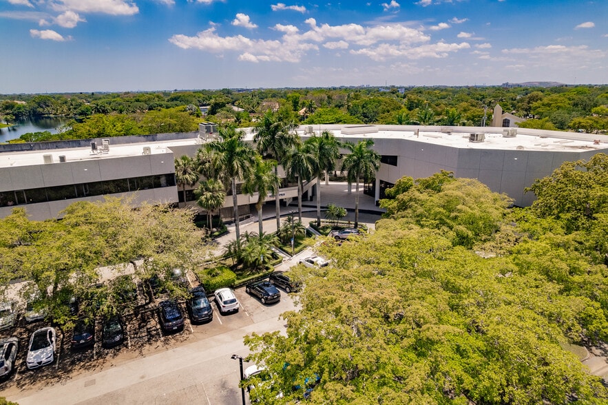 More Photos Of 6625 Miami Lakes Dr, Miami Lakes Loft Creative Space For Sale