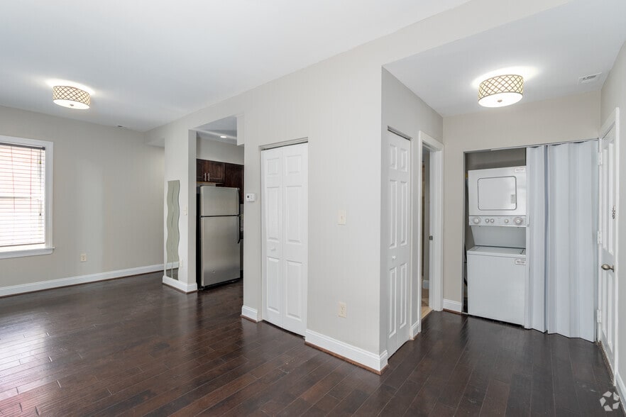 More Photos Of 617-631 W Lexington St, Baltimore Apartments For Lease