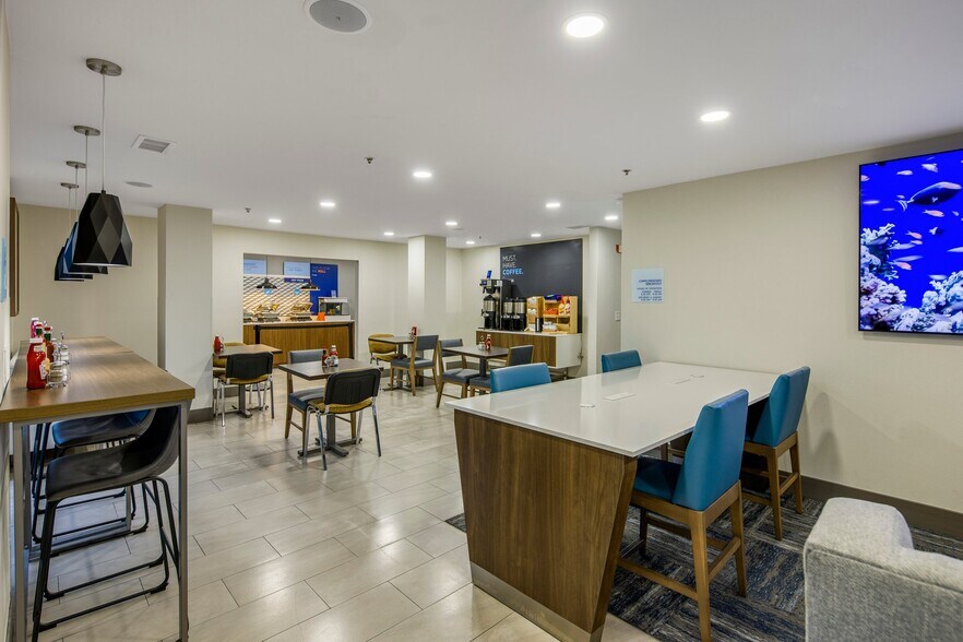 More Photos Of 1405 S Westwood, Mesa Hotel For Sale