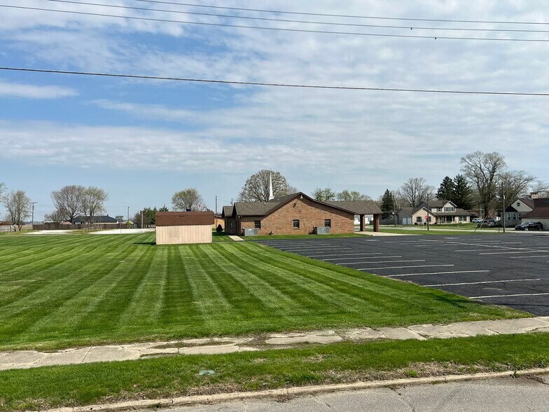 More Photos Of 223 Main St, Elwood Religious Facility For Sale