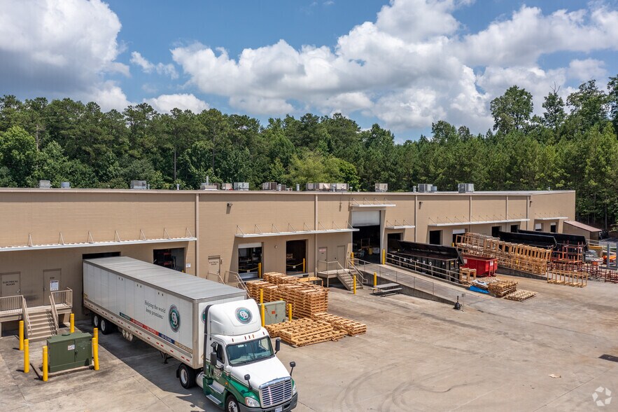 More Photos Of 1225 Old Alpharetta Rd, Alpharetta Distribution For Lease