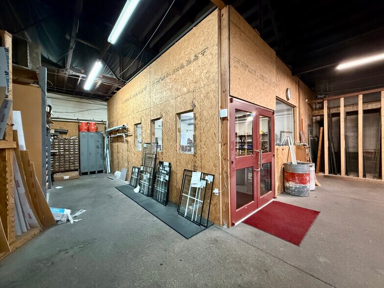 More Photos Of 403 Washington St, Williamston Office For Sale