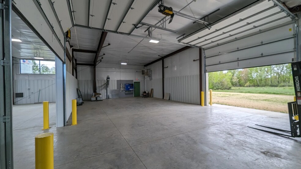 More Photos Of 605 Greenway Ct, Reedsburg Industrial For Sale