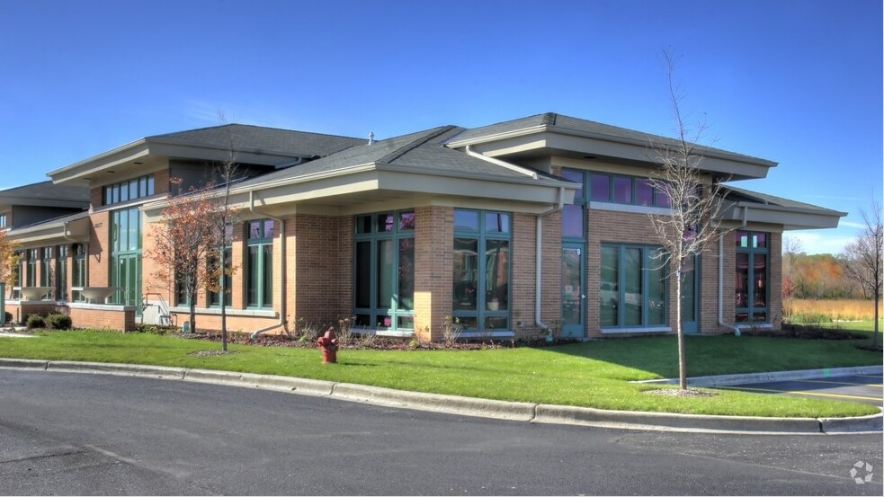 More Photos Of 28379 Davis Pky, Warrenville Medical For Lease