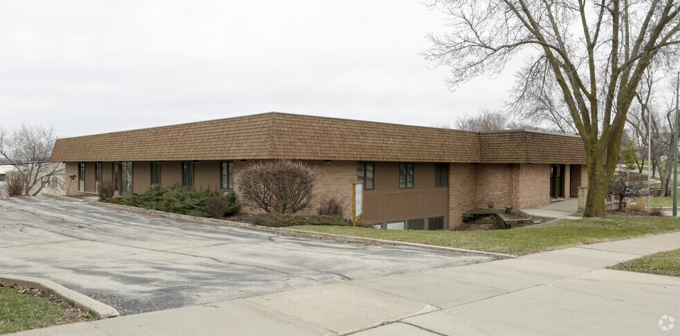 More Photos Of 120 E Fourth St, Kaukauna Coworking Space