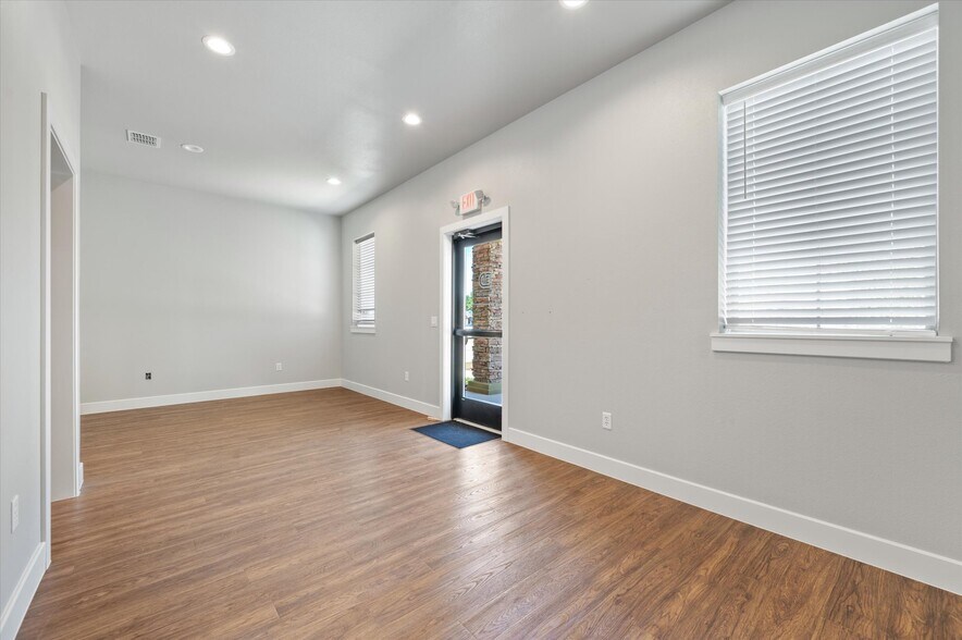 More Photos Of 350 Rufe Snow Dr, Keller Medical For Lease