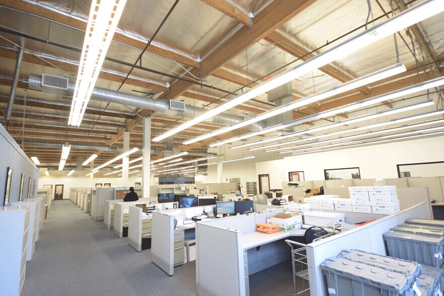 More Photos Of 1021-1051 S Meridian Ave, Alhambra Flex For Lease