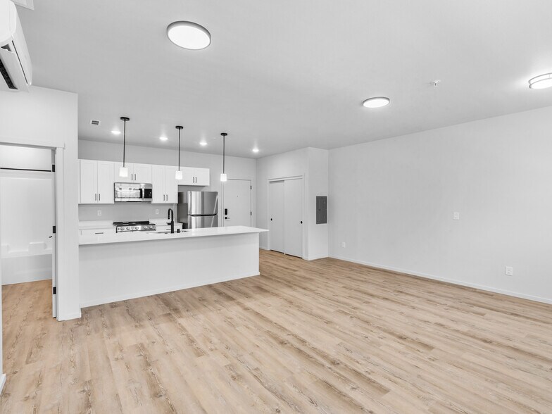 More Photos Of 4202 NE Morrow Rd, Vancouver Apartments For Sale