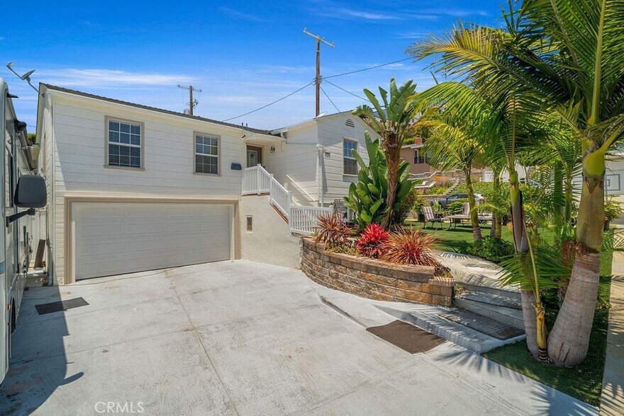 More Photos Of 3703 S Patton Ave, San Pedro Apartments For Sale
