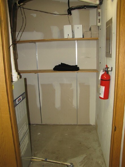 More Photos Of 780 Main St, Baldwin Storefront Retail Residential For Lease