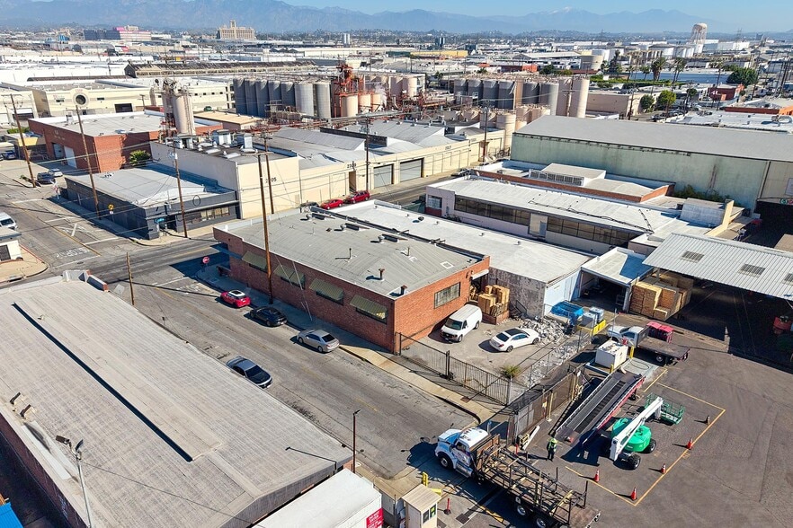 More Photos Of 2302 E 38th St, Vernon Manufacturing For Sale