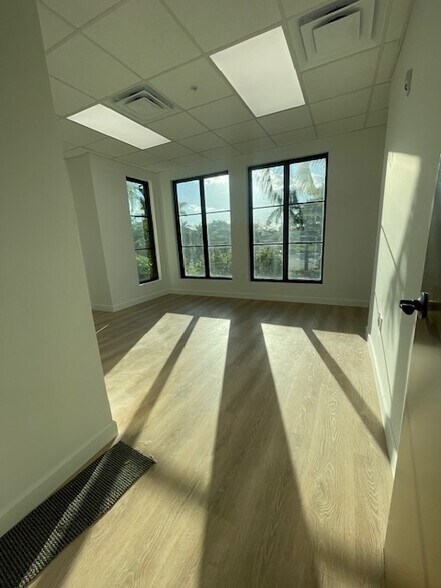 More Photos Of 4900 S University Dr, Davie Unknown For Lease