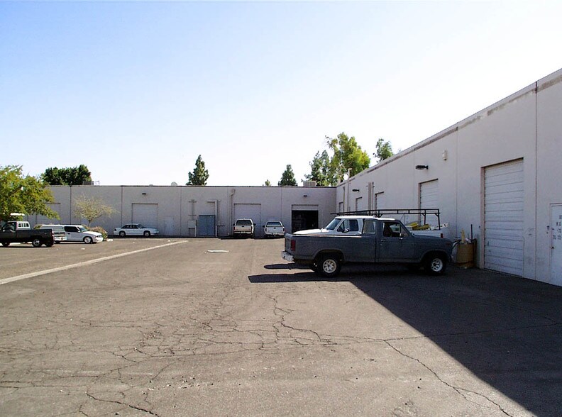 More Photos Of 3001-3027 N 35th Ave, Phoenix Warehouse For Lease