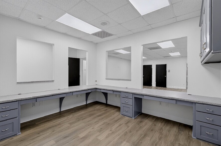 More Photos Of 1930 Charlie Hall Blvd, Charleston Medical For Lease