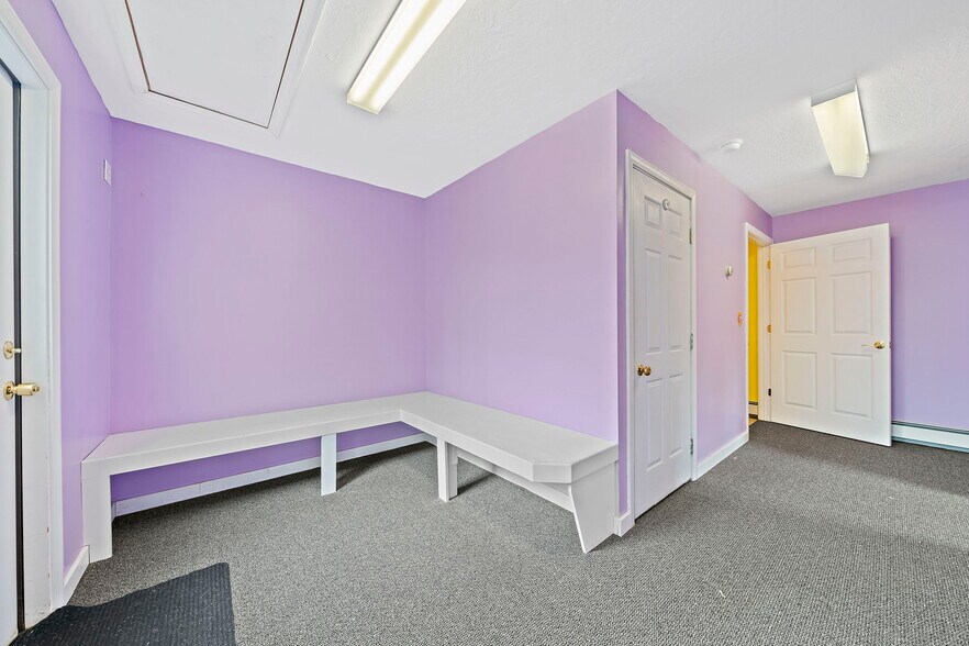 More Photos Of 1221 Ocean St, Marshfield Flex For Sale