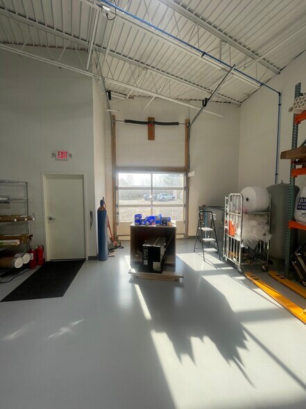 More Photos Of 7615 Golden Triangle Dr, Eden Prairie Light Manufacturing For Lease