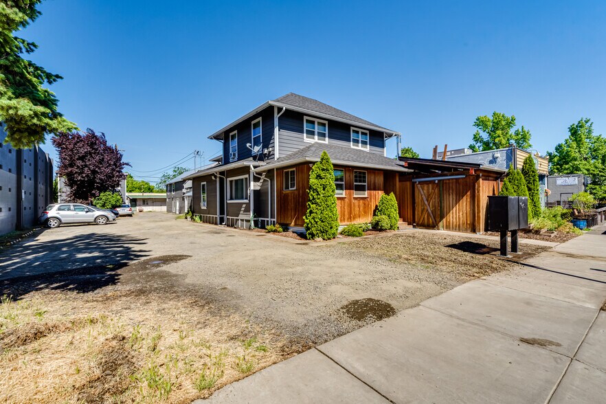 More Photos Of , Eugene Multifamily For Sale
