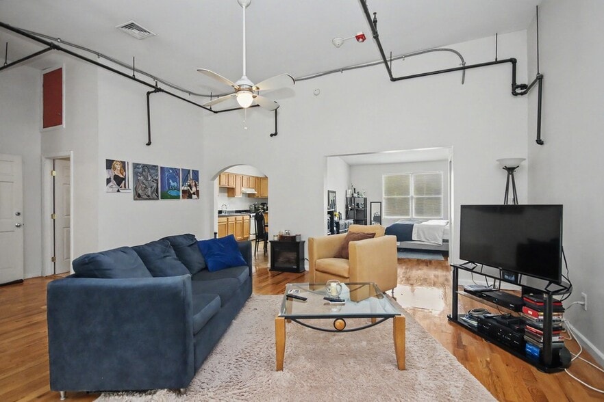 More Photos Of 907-911 South St, Peekskill Storefront Retail Office For Sale