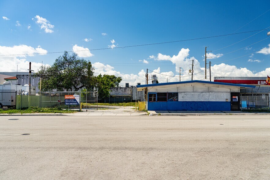 Primary Photo Of 2200 NW 22nd Ave, Miami Fast Food For Sale