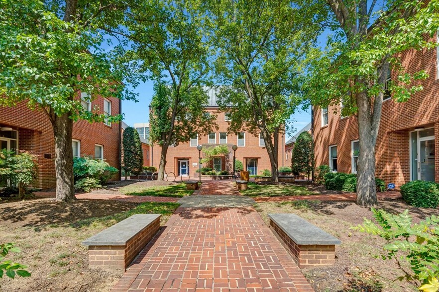 More Photos Of 4220 King St, Alexandria Office For Sale