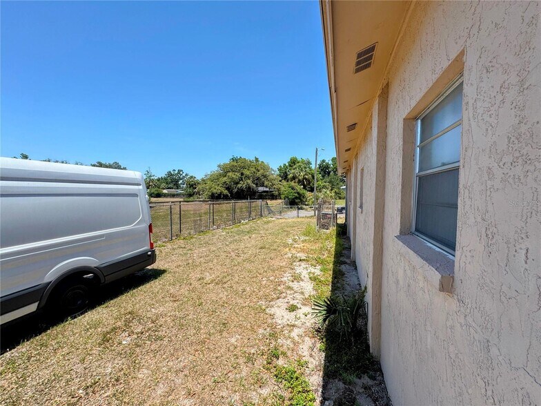 More Photos Of 3201 E Genessee St, Tampa Religious Facility For Sale
