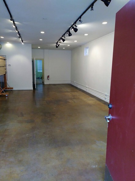 More Photos Of 5210 Avenue F, Austin Loft Creative Space For Lease
