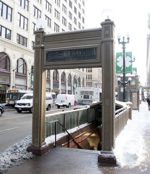 More Photos Of 327 S Plymouth Ct, Chicago Office For Lease