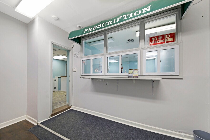 More Photos Of 8 Baldwin Ave, Jersey City Medical For Sale