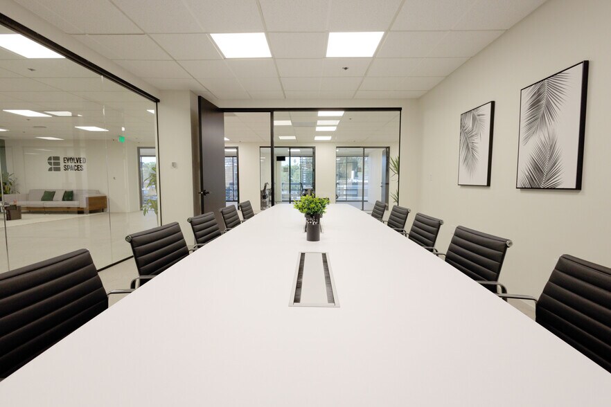 More Photos Of 1964 Westwood Blvd, Los Angeles Coworking Space